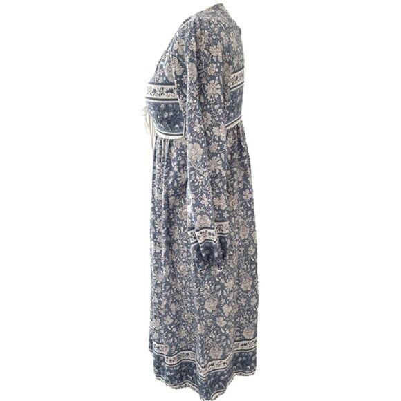 R. Vivimos blue and white floral long elastic sleeve Dress, tassel closure, Sz S - Picture 5 of 13